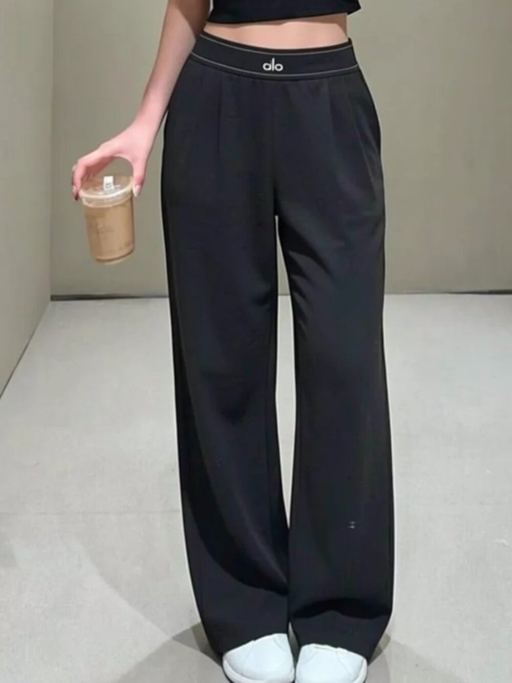 🖤Black ALO Yoga Wide Leg Suit Up Pants (Length:30" Inseam) – NWT😉 - Picture 9 of 9